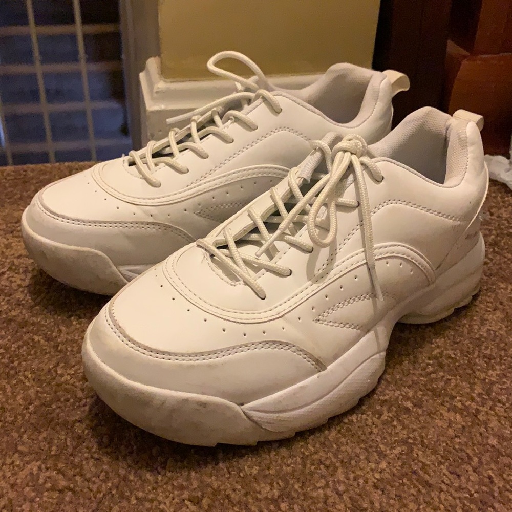 CHUNKY WHITE SHOES